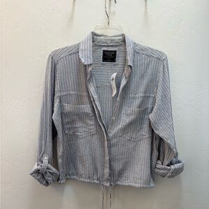 Abercrombie & Fitch Blue Striped button Front Shirt
NWT
Drawstring waist 
Size S